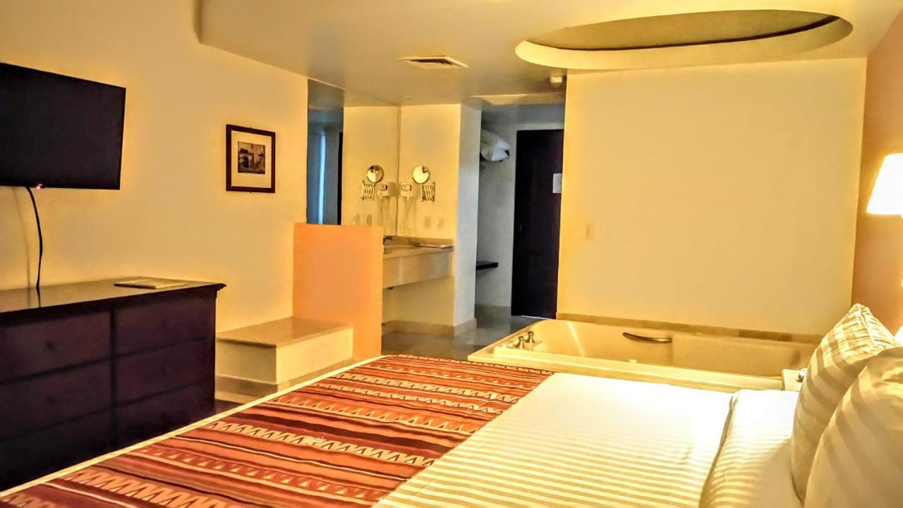 Hg Hotel Zapopan Eksteriør bilde